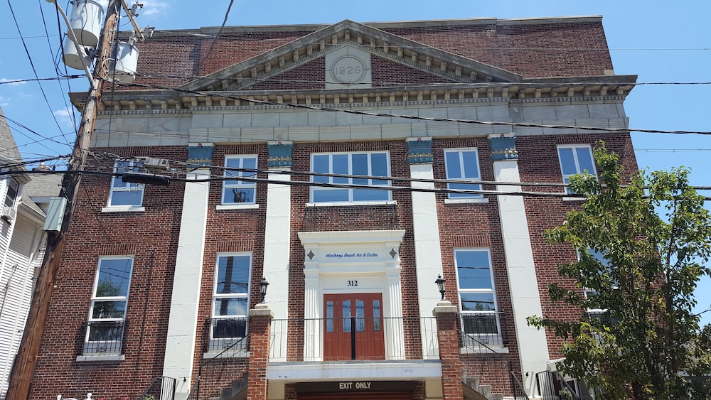 Winthrop Beach Inn And Suites 2018 Room Prices 89 Deals Reviews Hotel Front