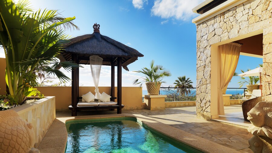 Royal Garden Villas & Spa