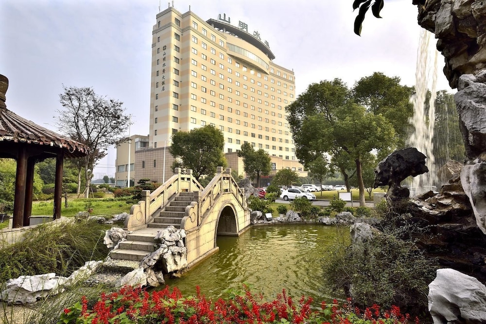 Picturesque Hotel in Wuxi, China