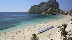 Ubicación cercana a la playa, submarinismo y buceo con tubo