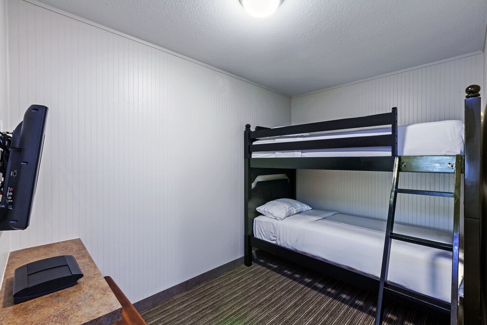 Room, Holiday Inn Express Tulsa S Broken Arrow Hwy 51, an IHG Hotel