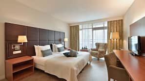 Minibar, in-room safe, desk, blackout curtains