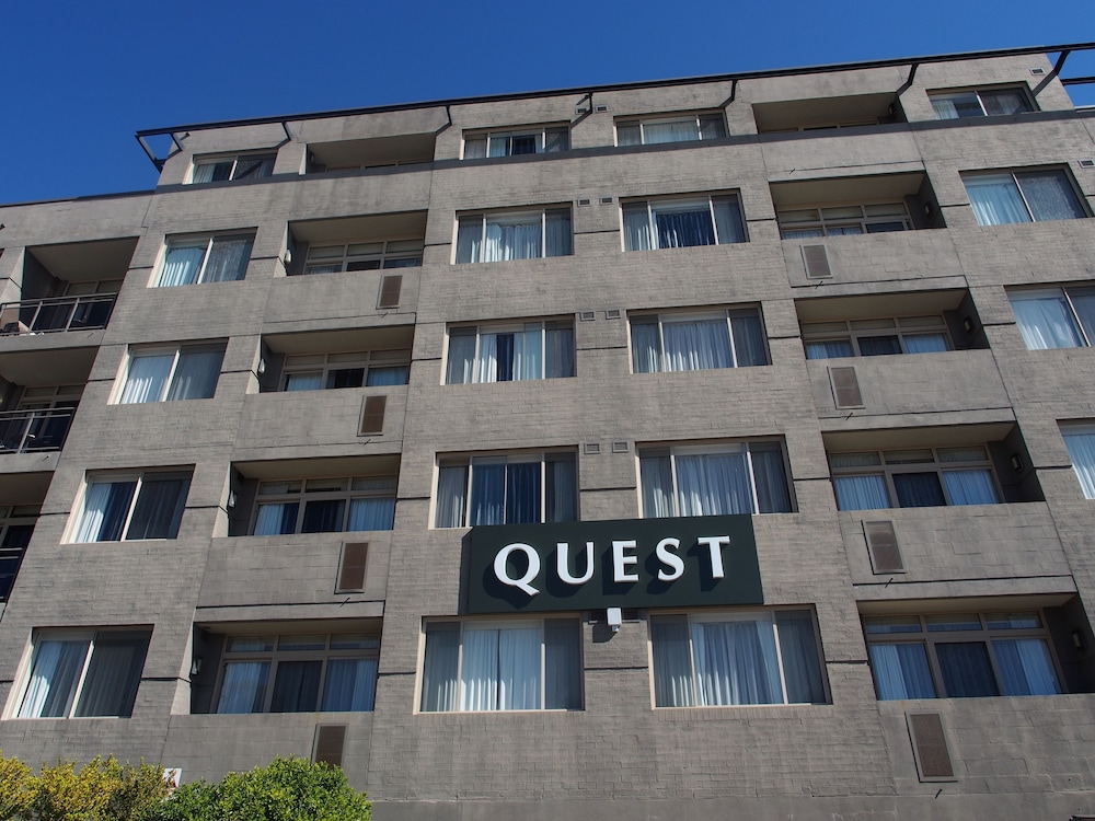 Quest Castle Hill