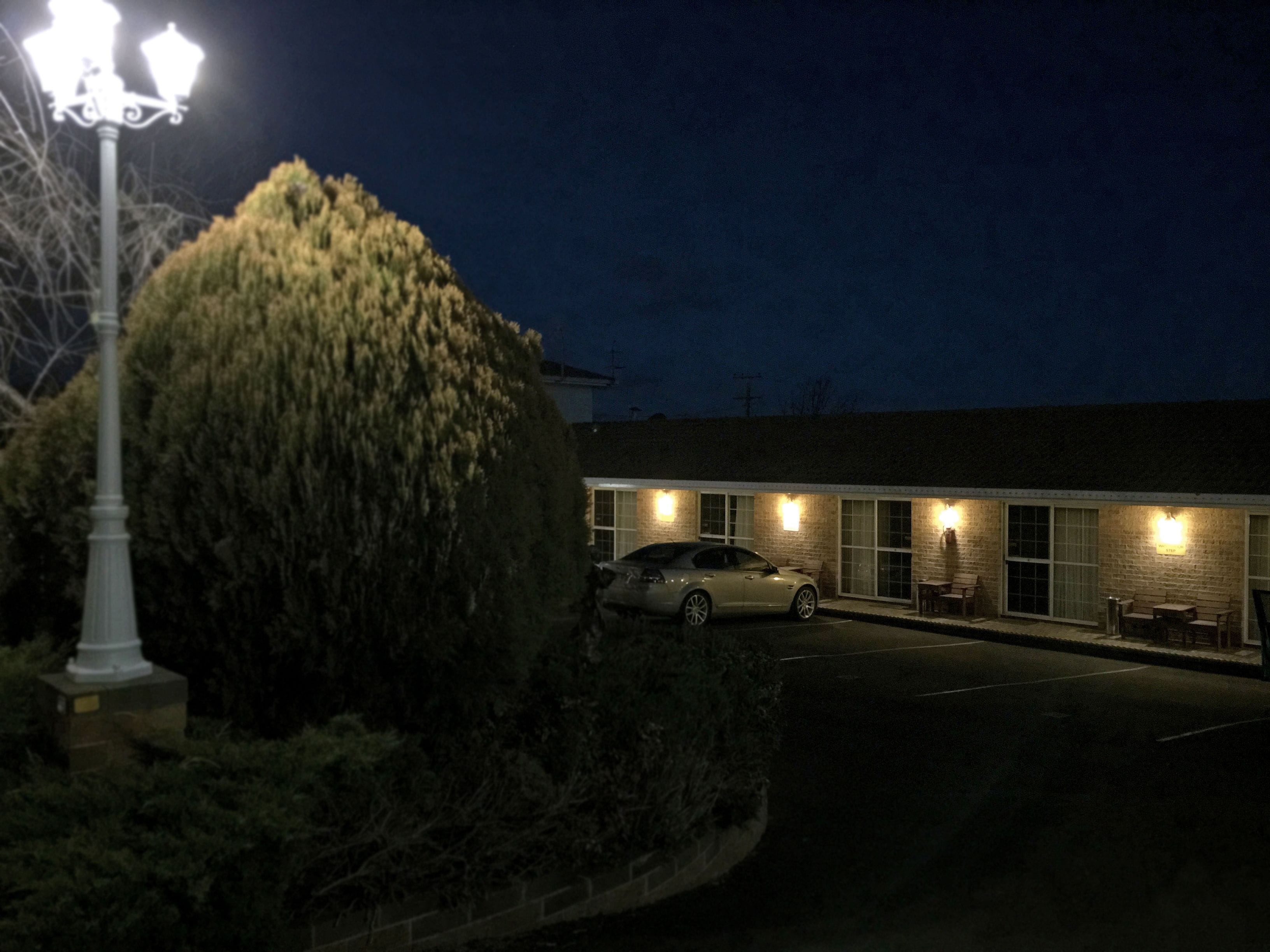 White Lanterns Motel