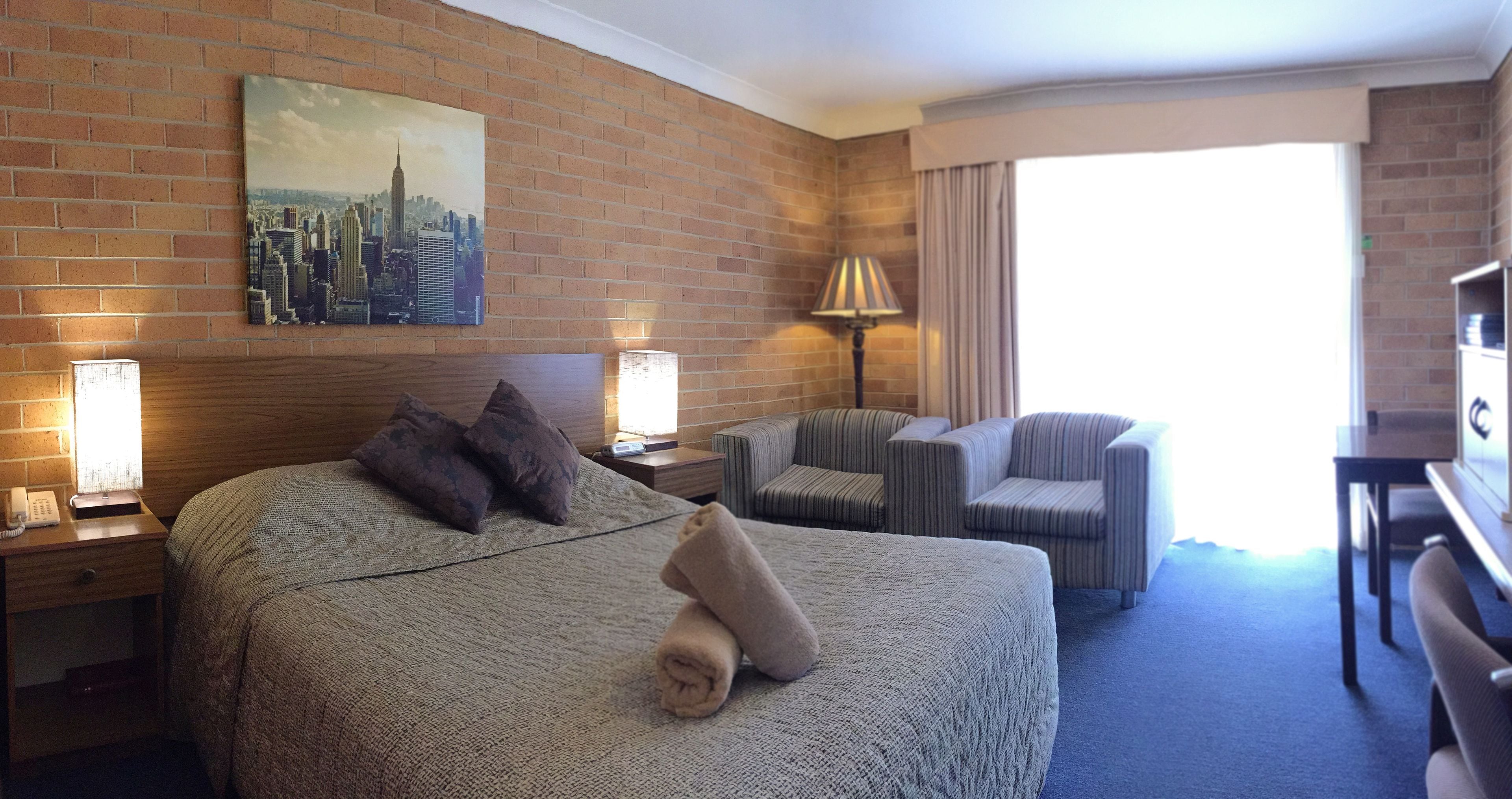 White Lanterns Motel