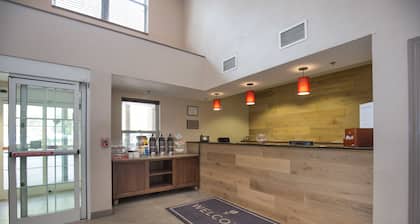 Country Inn & Suites by Radisson, Boone, NC
