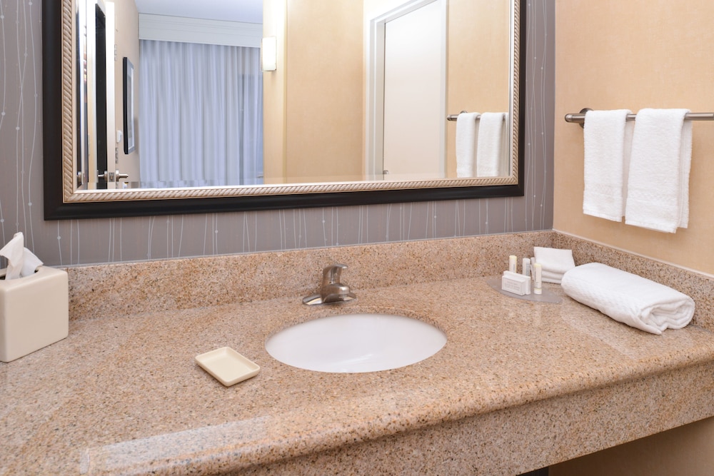 Courtyard by Marriott Pittsburgh Monroeville