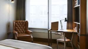 In-room safe, desk, iron/ironing board, free WiFi