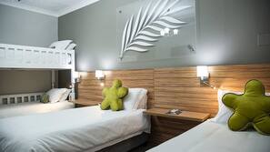 Premium bedding, in-room safe, individually decorated