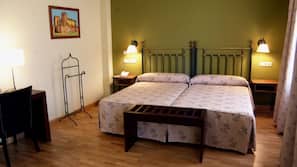 Ropa de cama de alta calidad, minibar, caja fuerte