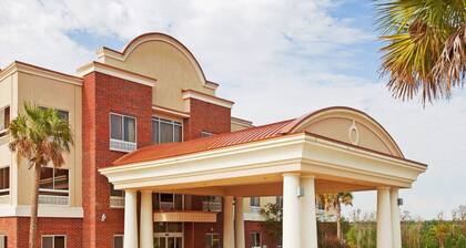 Holiday Inn Express Lucedale, an IHG Hotel