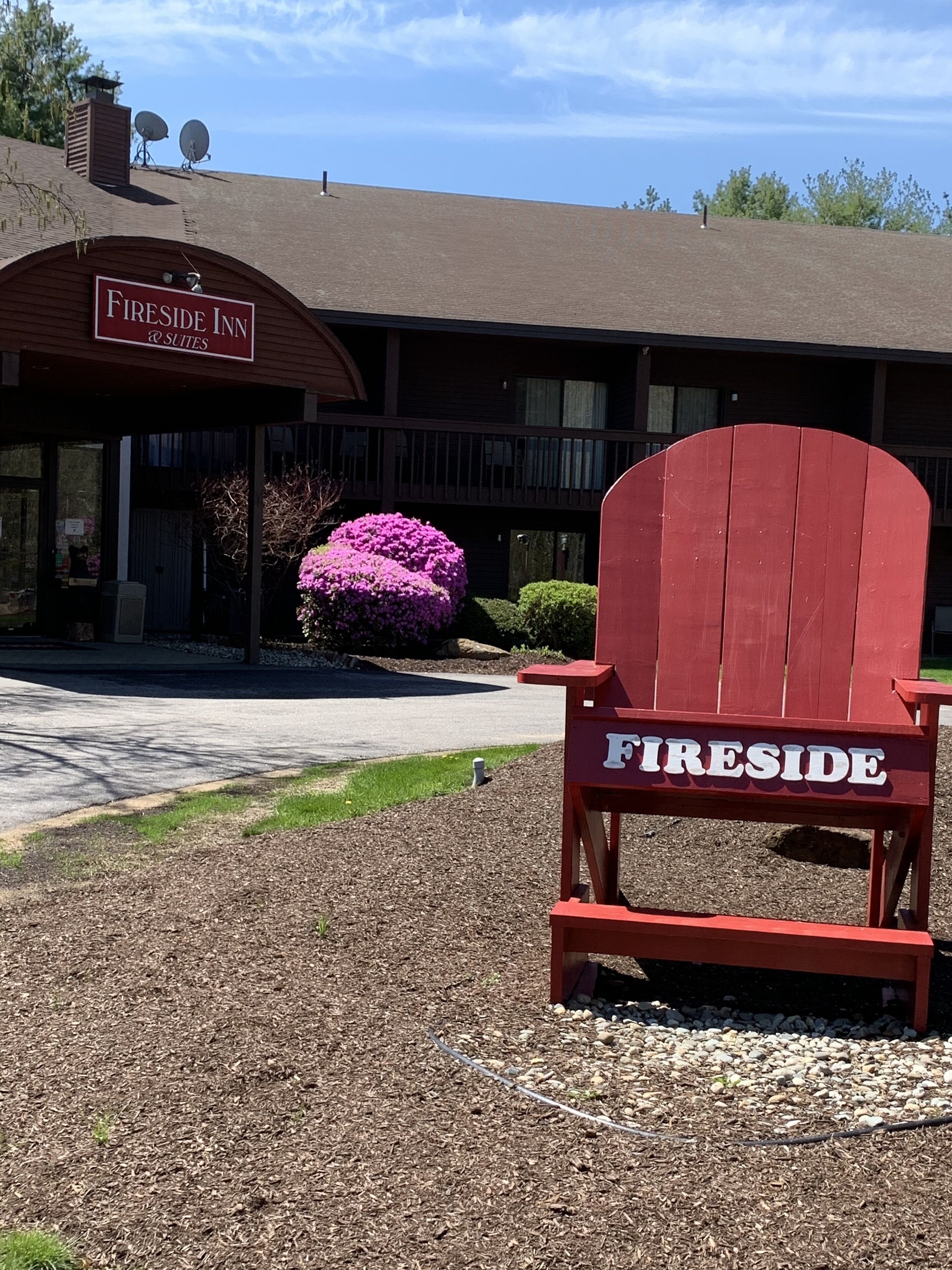 Fireside Inn & Suites Gilford in Laconia, United States