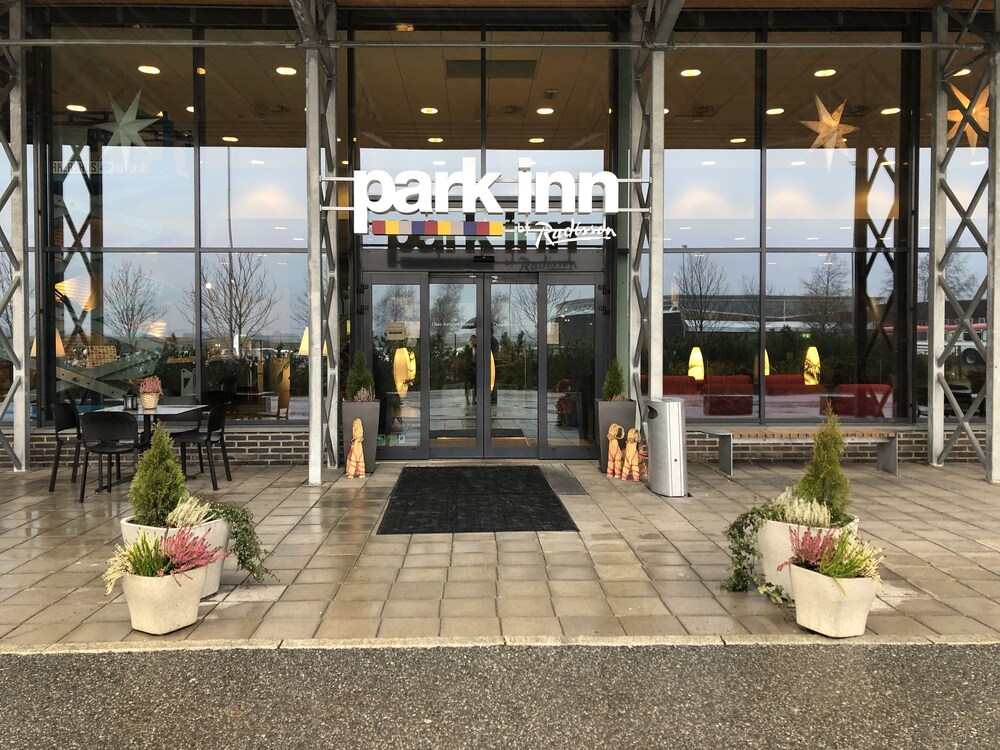 Front of property, Park Inn by Radisson Oslo Airport Hotel West