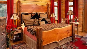 Premium bedding, in-room safe, individually decorated
