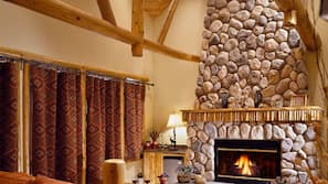 Premium bedding, in-room safe, individually decorated