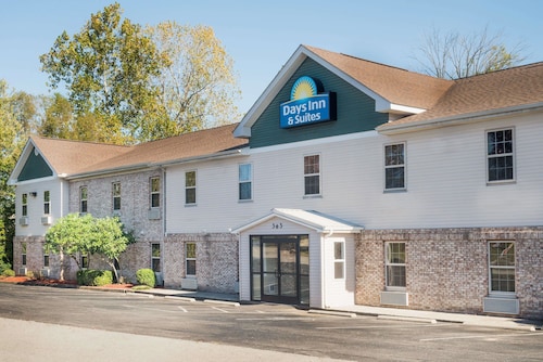 Great Place to stay Days Inn & Suites by Wyndham Sellersburg near Sellersburg 