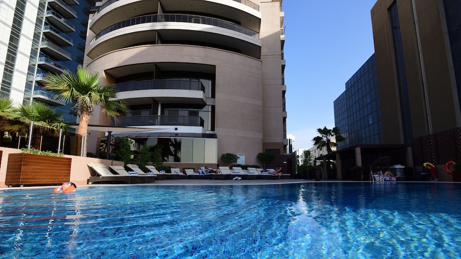 Majestic City Retreat Hotel