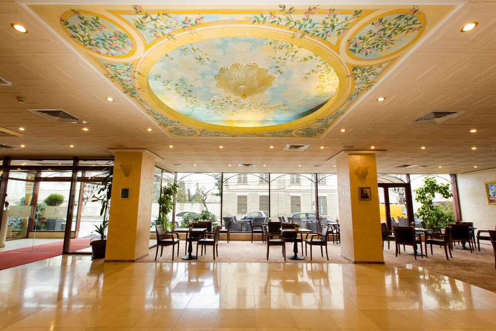 Apartment Magna Suite Cluj Napoca Romania Booking Com Cristina Colciar Event Planner