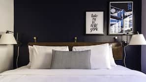 Luxe beddengoed, een kluis op de kamer, een bureau