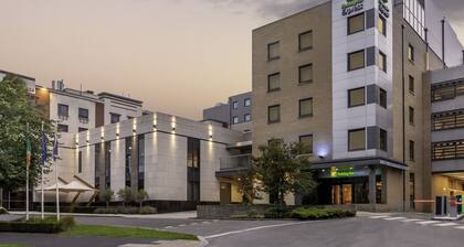 Holiday Inn Express Hotel Dublin Airport, an IHG Hotel