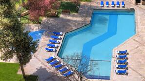 Indoor pool, outdoor pool, sun loungers