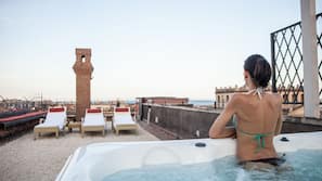 Outdoor spa bath