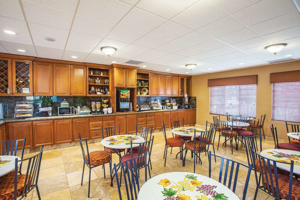 Quinta Inn Suites Wyndham Paso Robles  San Luis Obispo   126