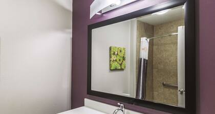 La Quinta Inn & Suites by Wyndham Mission at West McAllen