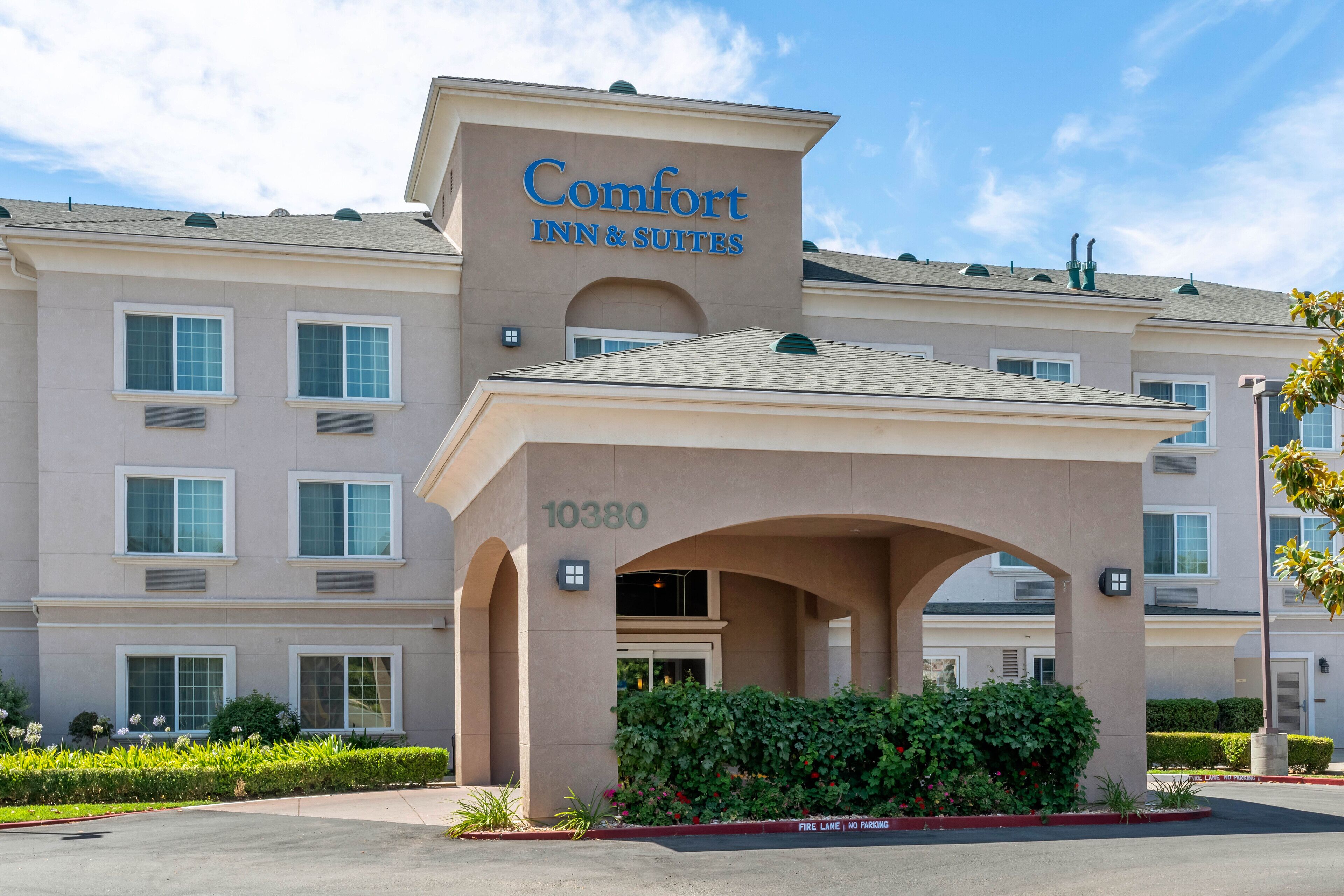 Comfort Inn Suites Galt Lodi North In Stockton Ca Expedia