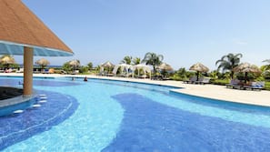 Indoor pool, 3 outdoor pools, pool umbrellas, sun loungers
