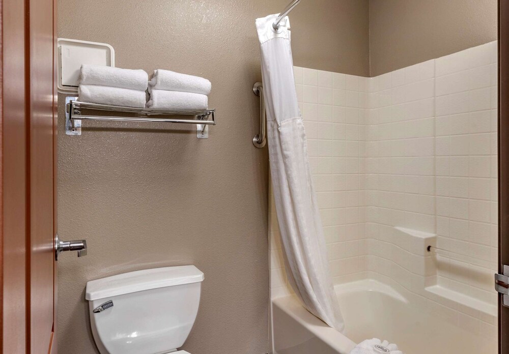 Elizabeth Oceanfront Suites, Ascend Hotel Collection