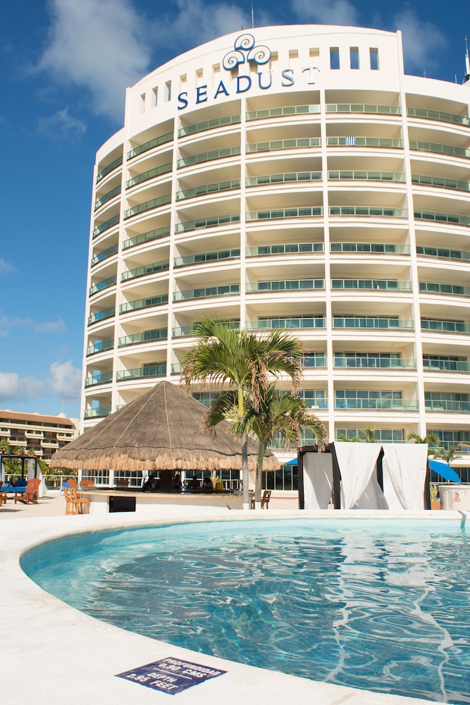 Seadust Cancun Family Resort All Inclusive Reviews Seadust Cancún All Inclusive Family Resort in Cancun | Best Rates
