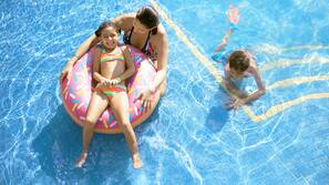 3 outdoor pools, pool umbrellas, sun loungers