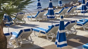 Spiaggia privata, lettini da mare, ombrelloni, teli da spiaggia