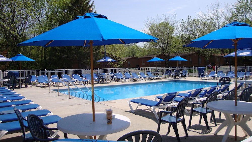 Island Club Rentals in Put-In-Bay, United States