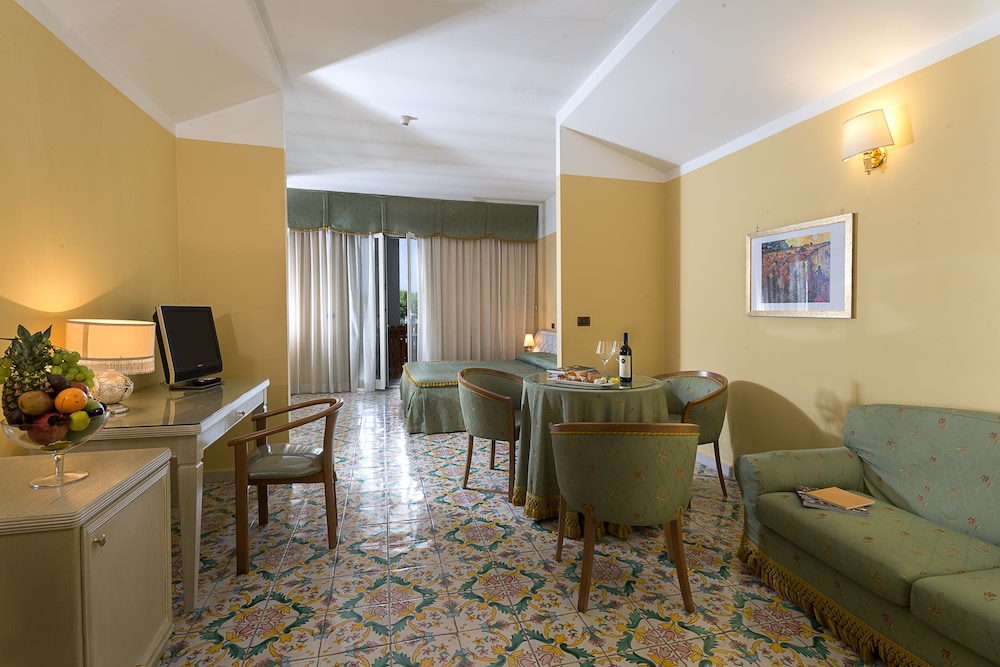 Hotel Leonessa in Volla, Italy