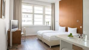 Literie hypoallergénique, minibar, coffre-forts dans les chambres