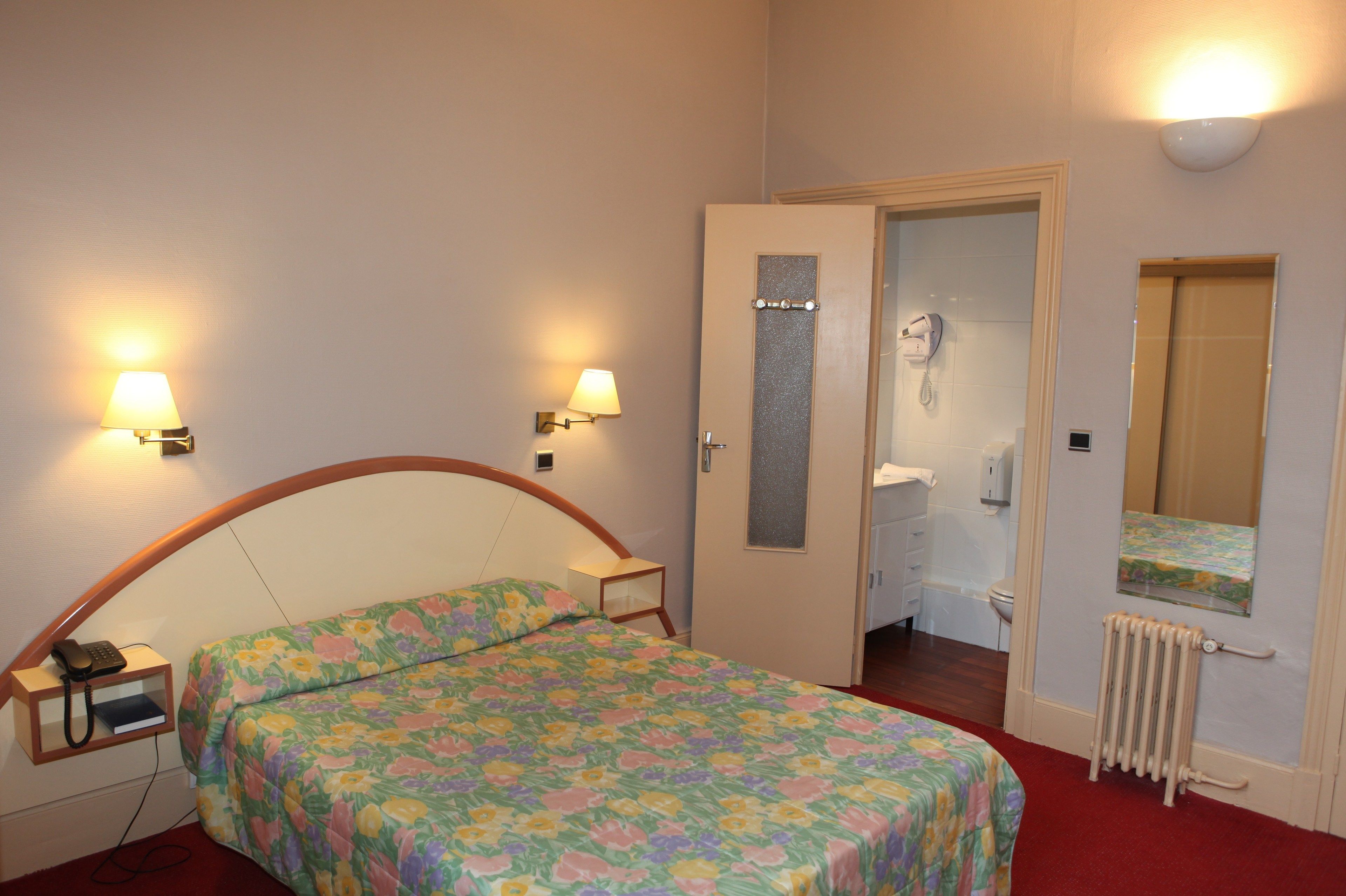 Inter-Hotel Bristol in Aix-les-Bains, France