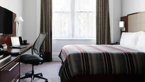 Roupas de cama premium, cofres nos quartos, escrivaninha, berços grátis