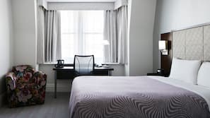 Roupas de cama premium, cofres nos quartos, escrivaninha, berços grátis