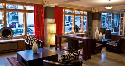 The Moore Hotel