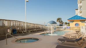 2 outdoor pools