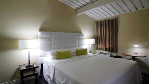 Premium bedding, iron/ironing board, free WiFi, linens