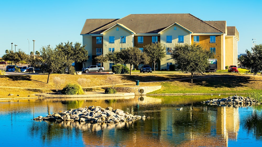 Staybridge Suites Laredo International Airport, an IHG Hotel