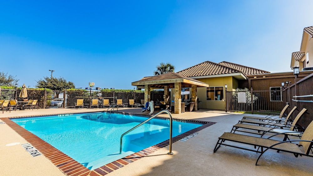 Staybridge Suites Laredo International Airport, an IHG Hotel