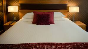 In-room safe, iron/ironing board, free WiFi, alarm clocks