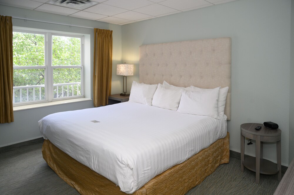 10 Best Lakefront Hotels In Michigan, USA Updated 2022 Trip101