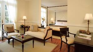 Minibar, in-room safe, desk, free cots/infant beds