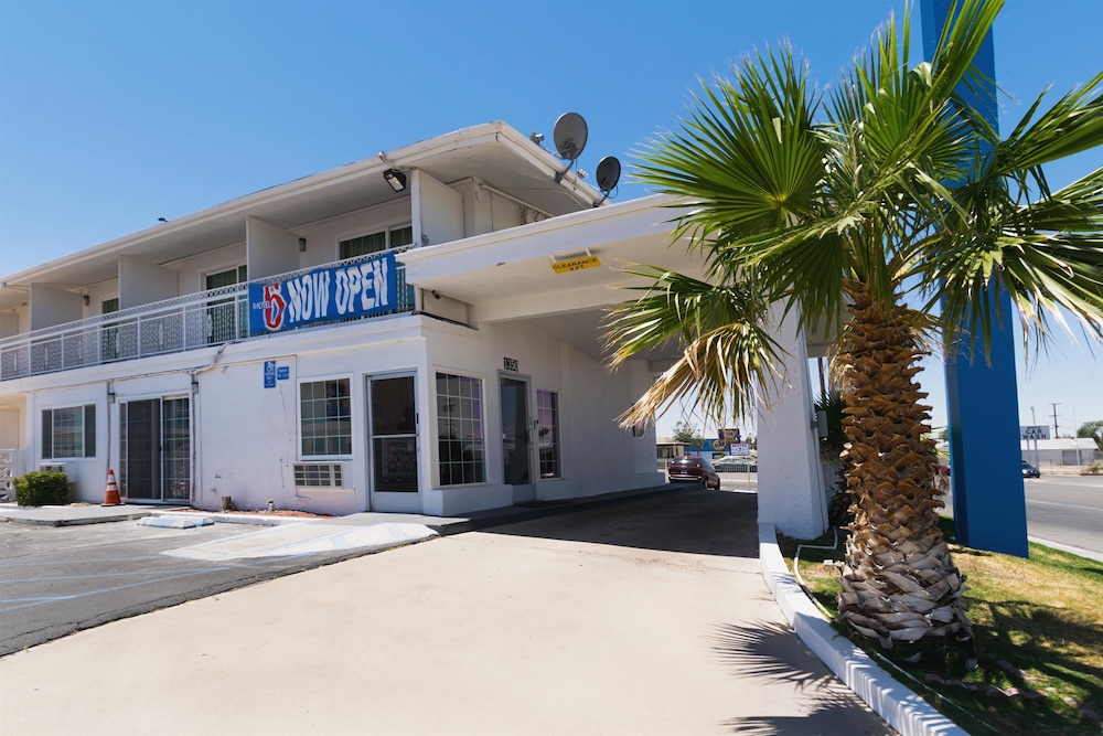 Motel 6 Barstow, CA Route 66 in Barstow Best Rates & Deals on Orbitz