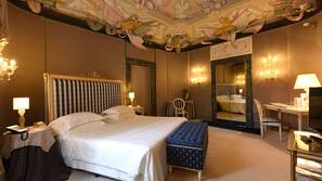 Hypo-allergenic bedding, minibar, in-room safe, individually decorated